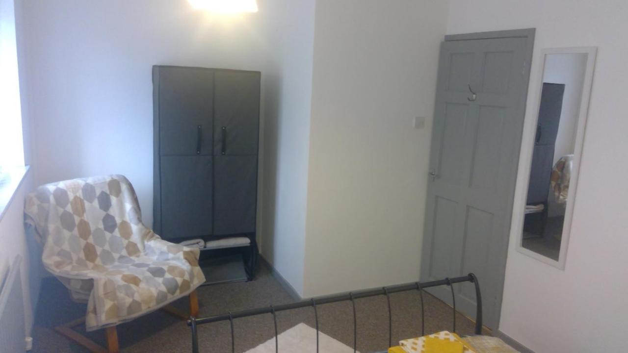 شقة Delightful House With Big Ambitions لييغ المظهر الخارجي الصورة